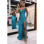 Vestido de fiesta brillante con escote en V pronunciado, lentejuelas, apliques y plumas con abertura