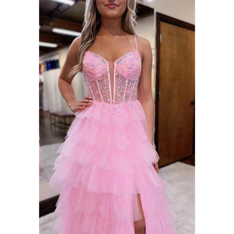 Vestido de noche de fiesta con escote en forma de A, tirantes finos, apliques y abertura lateral de tul 