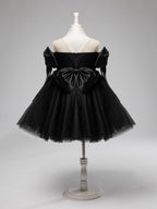 Vestido de tul negro hasta la rodilla con hombros descubiertos para niña 