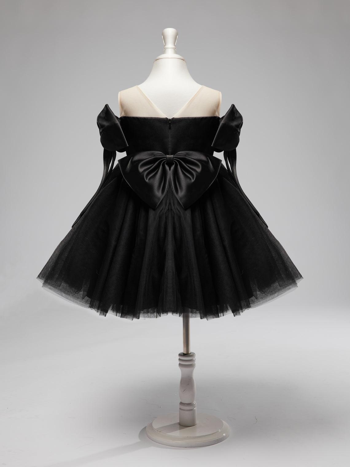 Vestido de tul negro hasta la rodilla con hombros descubiertos para niña 