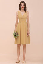 Chiffon Mini Golden Brautjungfernkleid Tägliches Freizeitkleid Ärmellos V-Ausschnitt