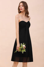 Süßes schwarzes knielanges Brautjungfernkleid Sweetheart Homecoming-Kleid für Mädchen