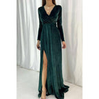 Vestido de noche largo y sencillo de terciopelo con escote en V y mangas largas, sexy y atractivo. 