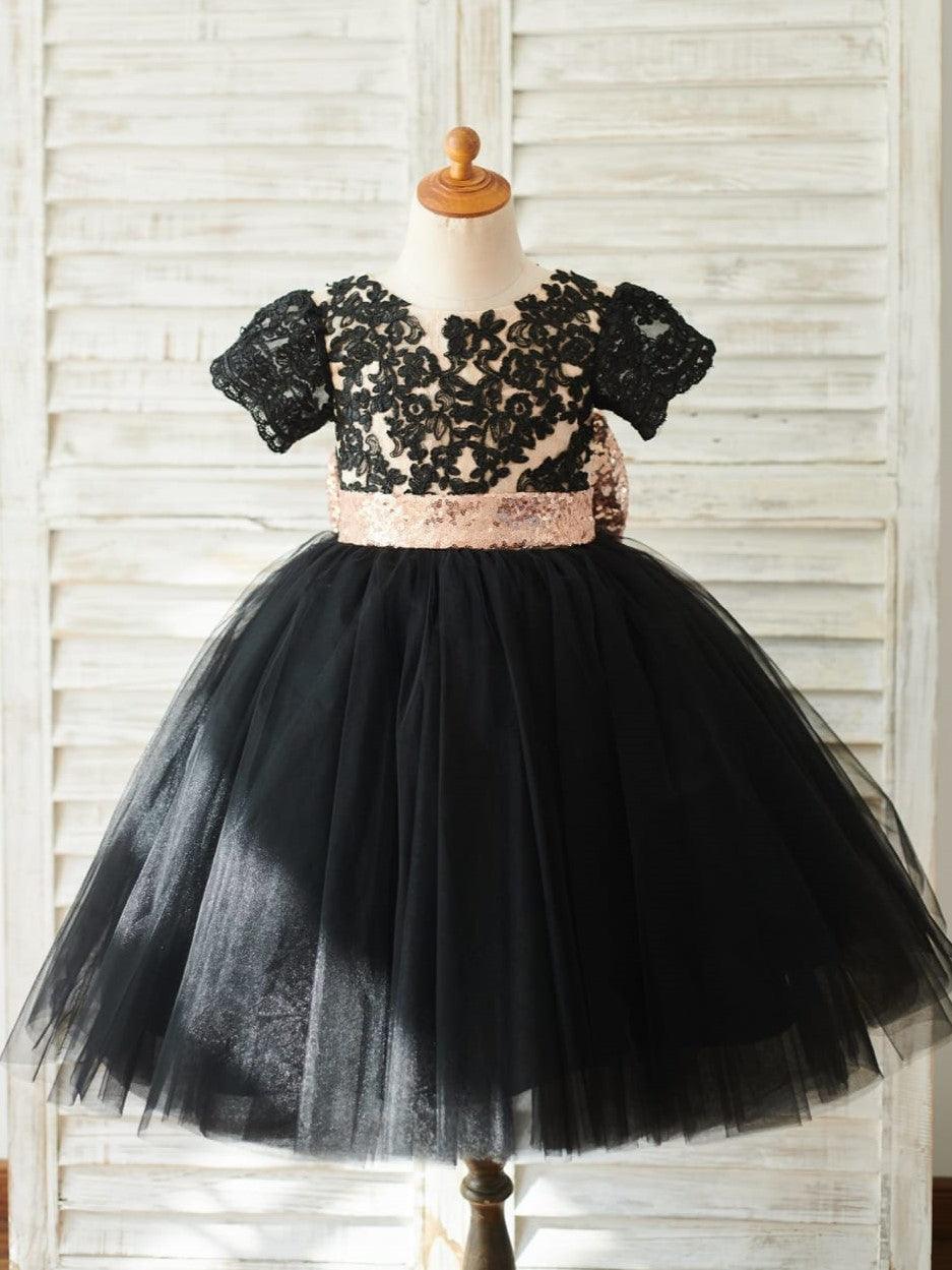 Elegante vestido de niña hasta la rodilla con cintura de lentejuelas de tul y encaje negro 