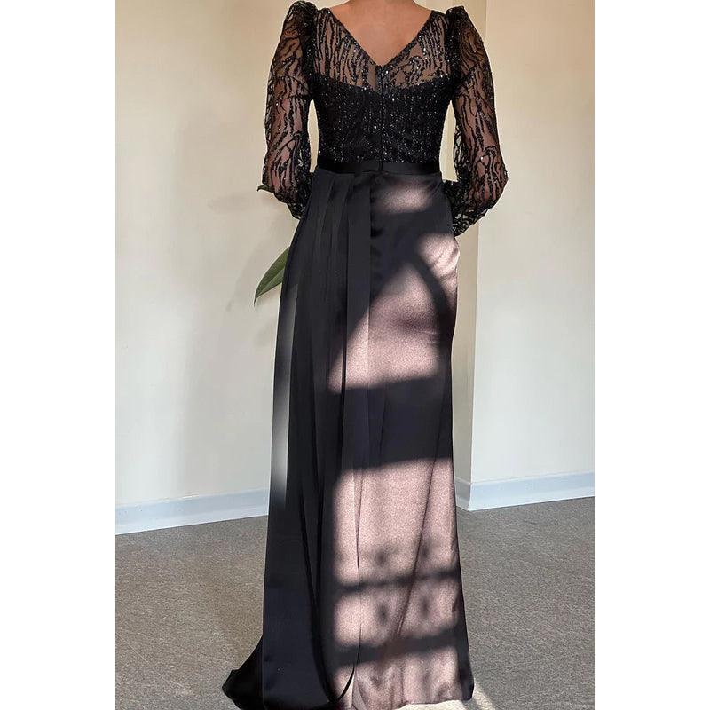 Vestido formal de noche de graduación con escote en V, satén, cuentas y mangas largas.