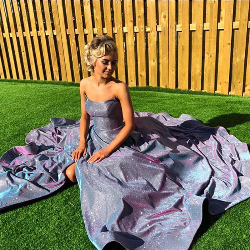 Vestido de fiesta largo de satén morado sin tirantes, corte A, brillante y con abertura 