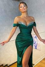 Dunkelgrünes sexy schulterfreies ärmelloses Satin-Ballkleid in Bodenlänge mit Rüschen