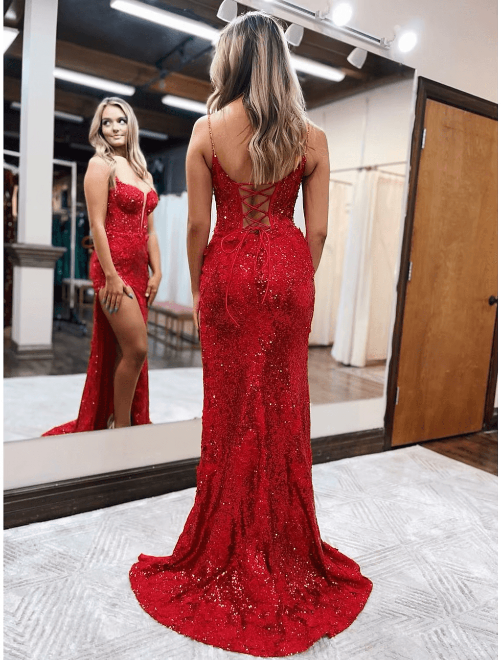 Vestidos de fiesta de sirena/trompeta, brillantes y con brillo, formales, con cola larga/cepillo, sin mangas, tirantes finos, lentejuelas, espalda descubierta y cuentas, abertura con lentejuelas