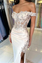 Designer-Ballkleid mit schulterfreiem, ärmellosem Schnitt und Schlitz vorne