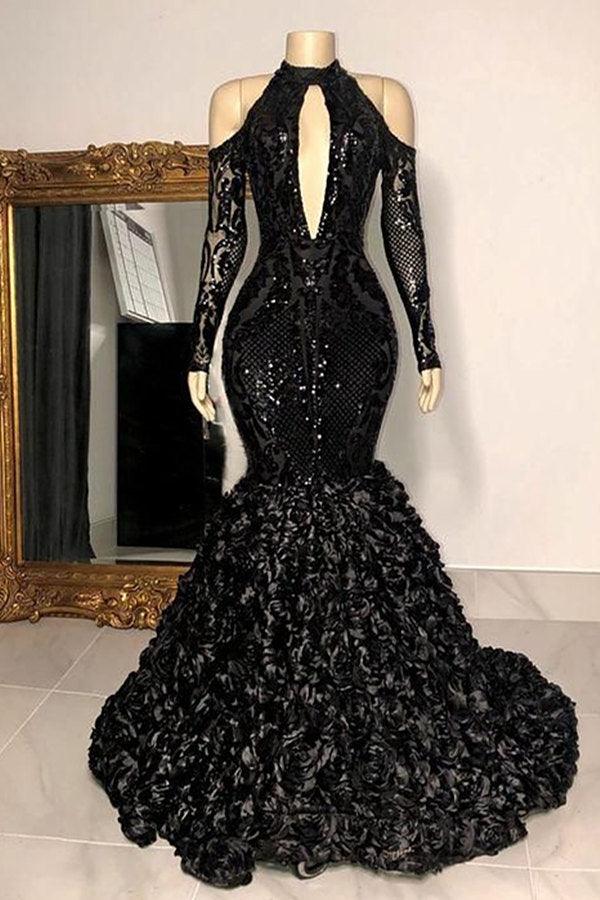 Würdiges schwarzes Neckholder-Ballkleid mit langen Ärmeln, transparenter Spitze und Perlenverzierung, bodenlang, Meerjungfrau-Stil