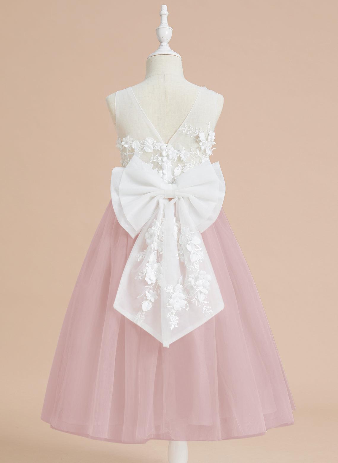 Wadenlanges Kleid aus floraler Spitze mit großer Schleife 