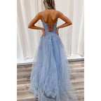 Vestido de fiesta de corte A con escote en V, tirantes finos, apliques de tul 