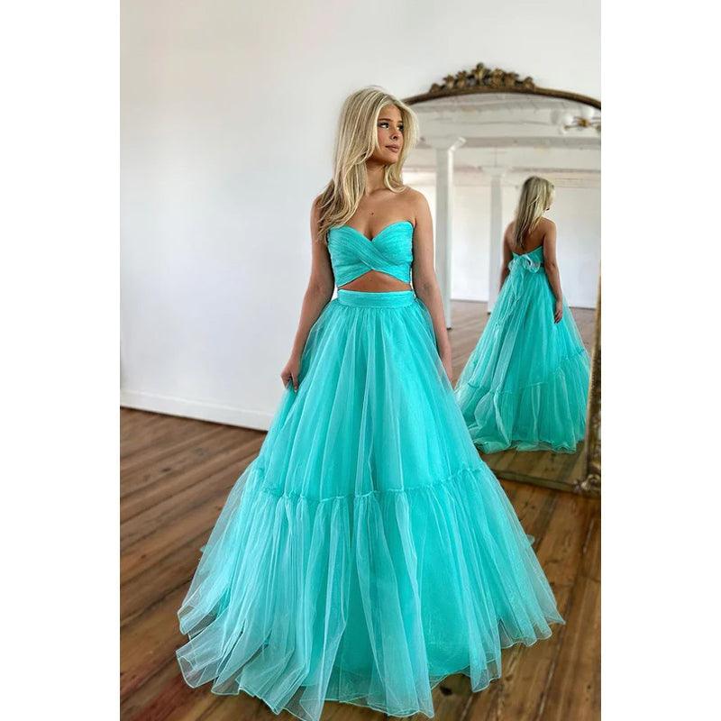 Vestido largo de fiesta de bienvenida con corte A de tul fruncido sin tirantes