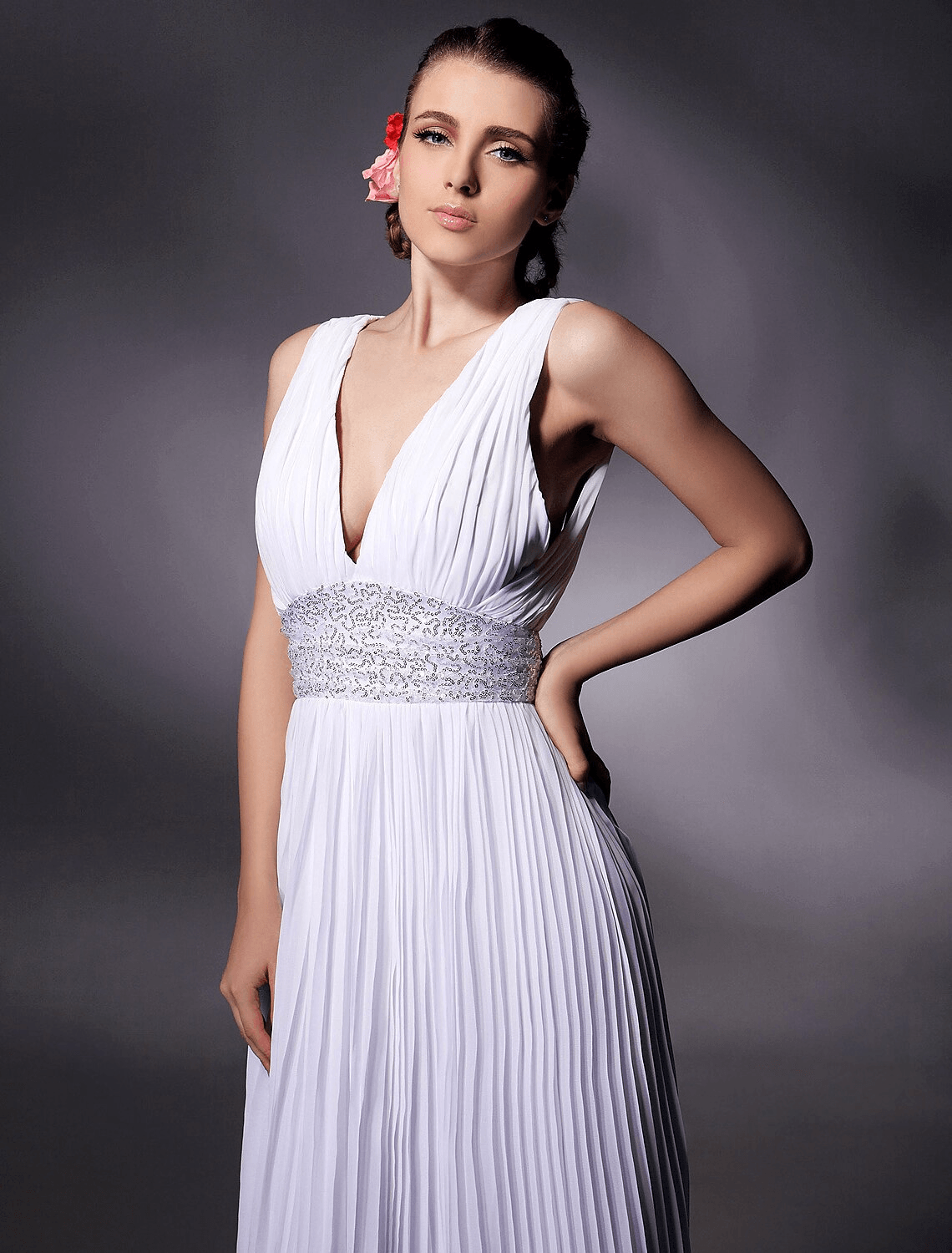 Etui-/Säulenkleid im Promi-Stil, Ballkleid, bodenlang, ärmellos, tiefer Ausschnitt, Chiffon mit Perlenbesatz, Drapierung