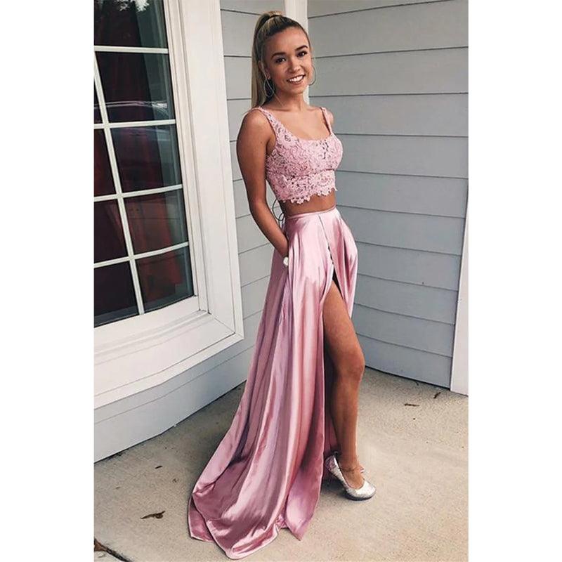 Burgunderrotes, zweiteiliges Ballkleid aus Satin mit Spitzenoberteil und Doppelträgern und Taschen 