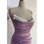 Vestido de noche largo con hombros descubiertos, fruncido y cuentas, corte tubo/columna