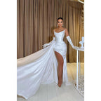 Trägerloses, langes, formelles Ballkleid aus Satin mit Plissee und Seitenschlitz, inklusive Handschuhen