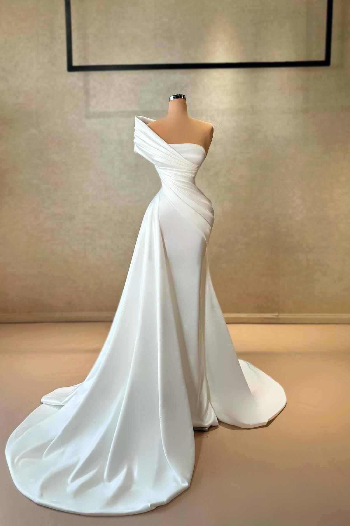 Elegantes A-Linien-Abendkleid mit einer Schulter und Flügelärmeln, Satin-Schleppe, langem weißen Ballkleid