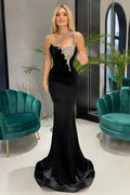 Elegante schwarze lange Samt-Ballkleider mit Glitzer