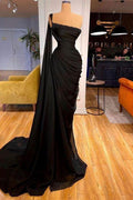Elegante schwarze Meerjungfrau-Ballkleider mit Schlitz und Perlen