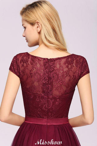 Elegantes A-Linien-Abendkleid mit Flügelärmeln und Blumenmuster, Applikationen aus Tüll, Brautjungfernkleid