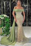 Elegantes, langes, schulterfreies Ballkleid im Meerjungfrauenstil mit Spitze in Dusty Sage