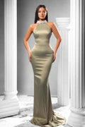Elegantes Neckholder-Ballkleid im Meerjungfrau-Stil aus Satin mit Perlen