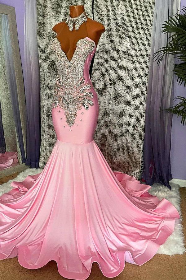 Elegantes, ärmelloses Ballkleid im Meerjungfrauen-Stil mit hohem Halsausschnitt und Perlen