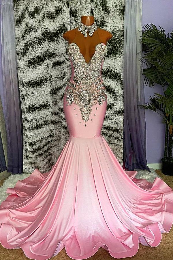 Elegantes, ärmelloses Ballkleid im Meerjungfrauen-Stil mit hohem Halsausschnitt und Perlen