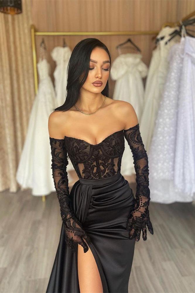 Elegantes langes schwarzes schulterfreies Meerjungfrau-Ballkleid aus Spitze mit Schlitz