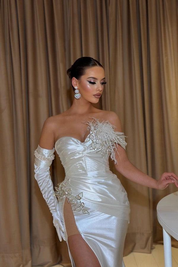 Elegante vestido de fiesta largo blanco de sirena con purpurina, sin mangas y abertura