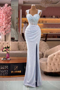 Elegantes ärmelloses Ballkleid mit Herzausschnitt, Pailletten und Schlitz
