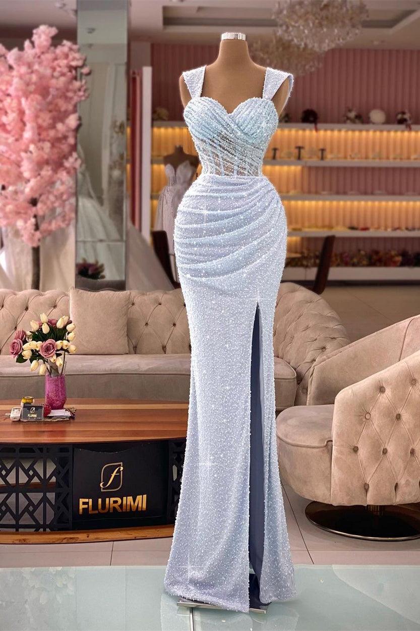 Elegantes ärmelloses Ballkleid mit Herzausschnitt, Pailletten und Schlitz