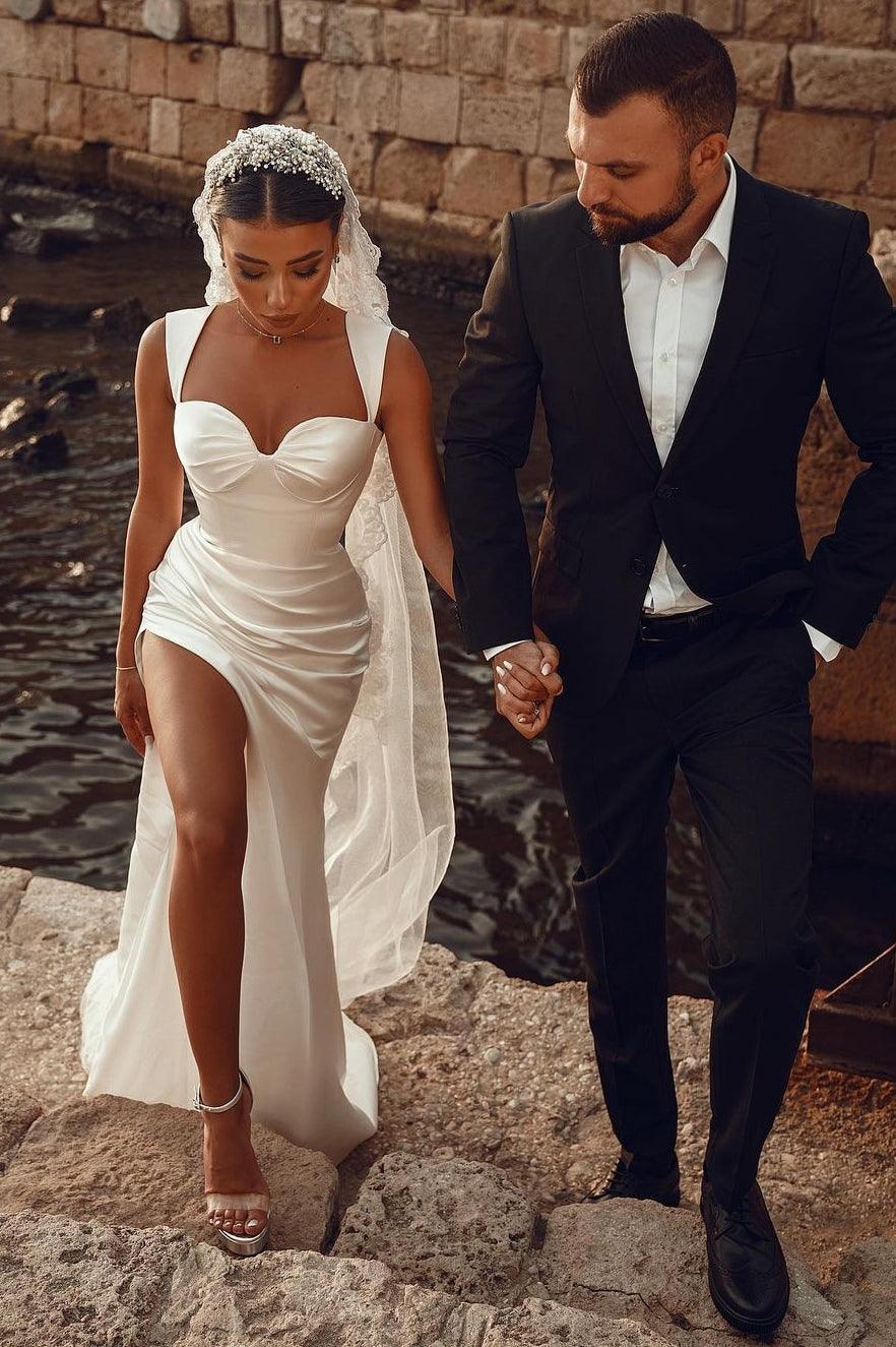 Elegant Sweetheart Split Front Floor-Length Prom Dress