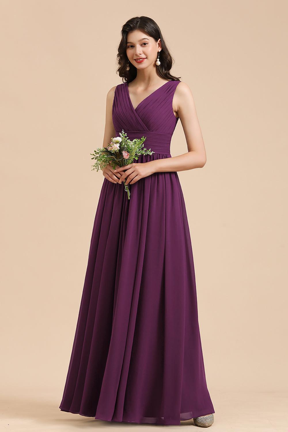 Elegantes vestidos de dama de honor de gasa con encaje, escote en V y volantes en forma de A 