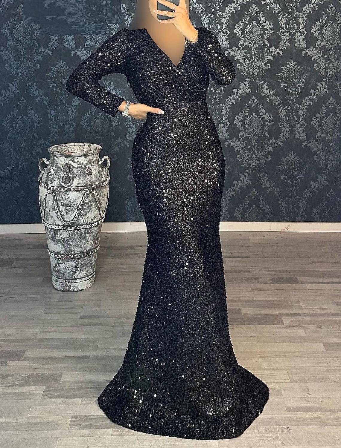 Meerjungfrau/Trompete Abendkleid Weihnachten Rot Grün Kleid Partykleid Maskerade Schwarze Krawatte Bodenlang Langarm V-Ausschnitt Gürtel/Schärpe Pailletten mit Rüschen
