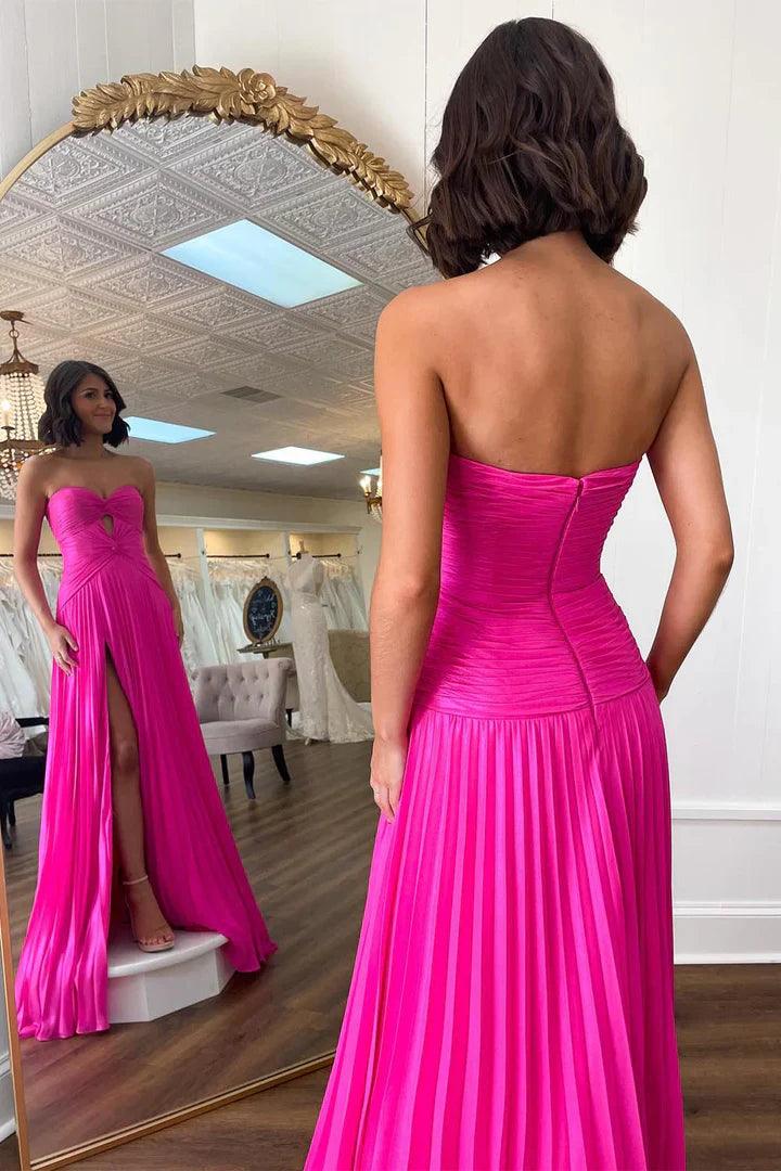 Vestido de fiesta escote corazón plisado abertura alta