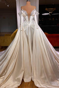 Exquisites bodenlanges A-Linien-Ballkleid aus Satin mit V-Ausschnitt und langen Ärmeln und Perlen