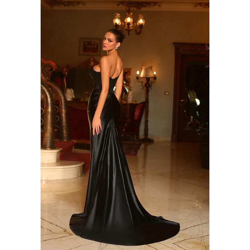 Vestido de noche largo de satén fruncido con lentejuelas y escote redondo, sin mangas y sin tirantes