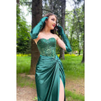 Vestido de noche largo de satén fruncido con cuentas y escote corazón sin tirantes para fiesta de graduación