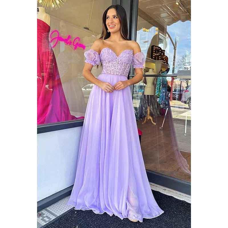 Vestido de fiesta largo sin tirantes con escote corazón, apliques de encaje y mangas desmontables