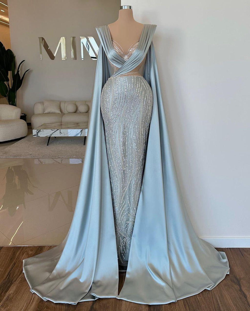 Fabelhaftes langes blaues Meerjungfrau-Ballkleid mit V-Ausschnitt und Paillettenspitze und Ärmeln