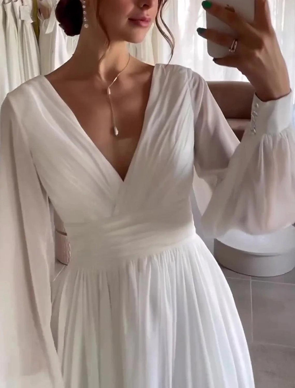NumberSea Kleine weiße Kleider Brautkleider A-Linie V-Ausschnitt Langarm Wadenlang Chiffon Brautkleider Mit Falten Einfarbig