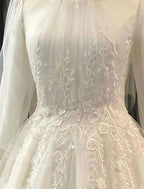 Verlobung Vintage 1940er / 1950er Jahre Formelle Herbsthochzeitskleider Ballkleid Hoher Hals Langarm Hofschleppe Spitzenbrautkleider mit Faltenapplikationen Sommerhochzeitsfeier