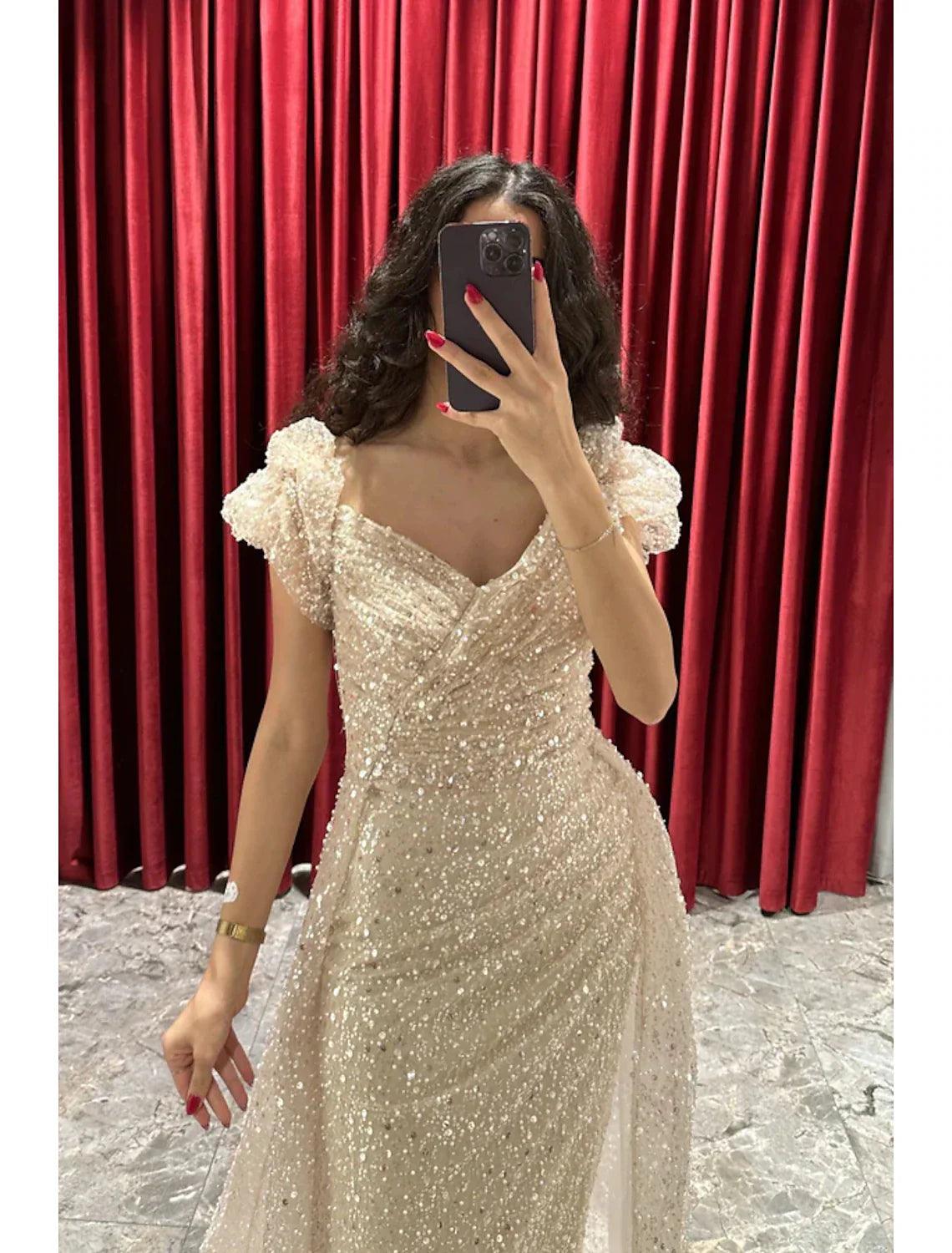 Vestido de noche con corte tubo/columna, brillante y con brillo, formal, de otoño, con cola larga/cepillo, manga corta, escote en V, lentejuelas y brillo fruncido.