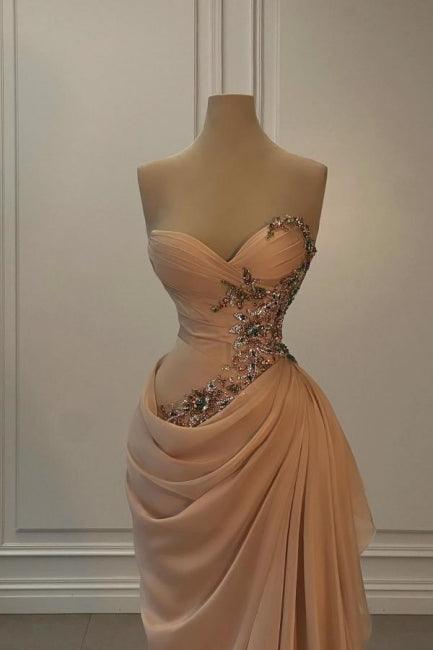 Glamouröses langes, pfirsichfarbenes, trägerloses Sweetheart-Abendkleid aus Satin-Chiffon ohne Ärmel mit Perlen