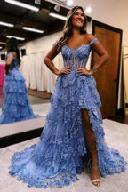 Wunderschönes schulterfreies ärmelloses Ballkleid aus Spitze in A-Linie mit Schlitz