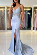Wunderschönes säulenförmiges Satin-Spaghettiträger-ärmelloses Ballkleid mit Applikationen und Schlitz
