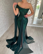 Wunderschönes langes dunkelgrünes ärmelloses Meerjungfrau-Ballkleid mit Schlitz