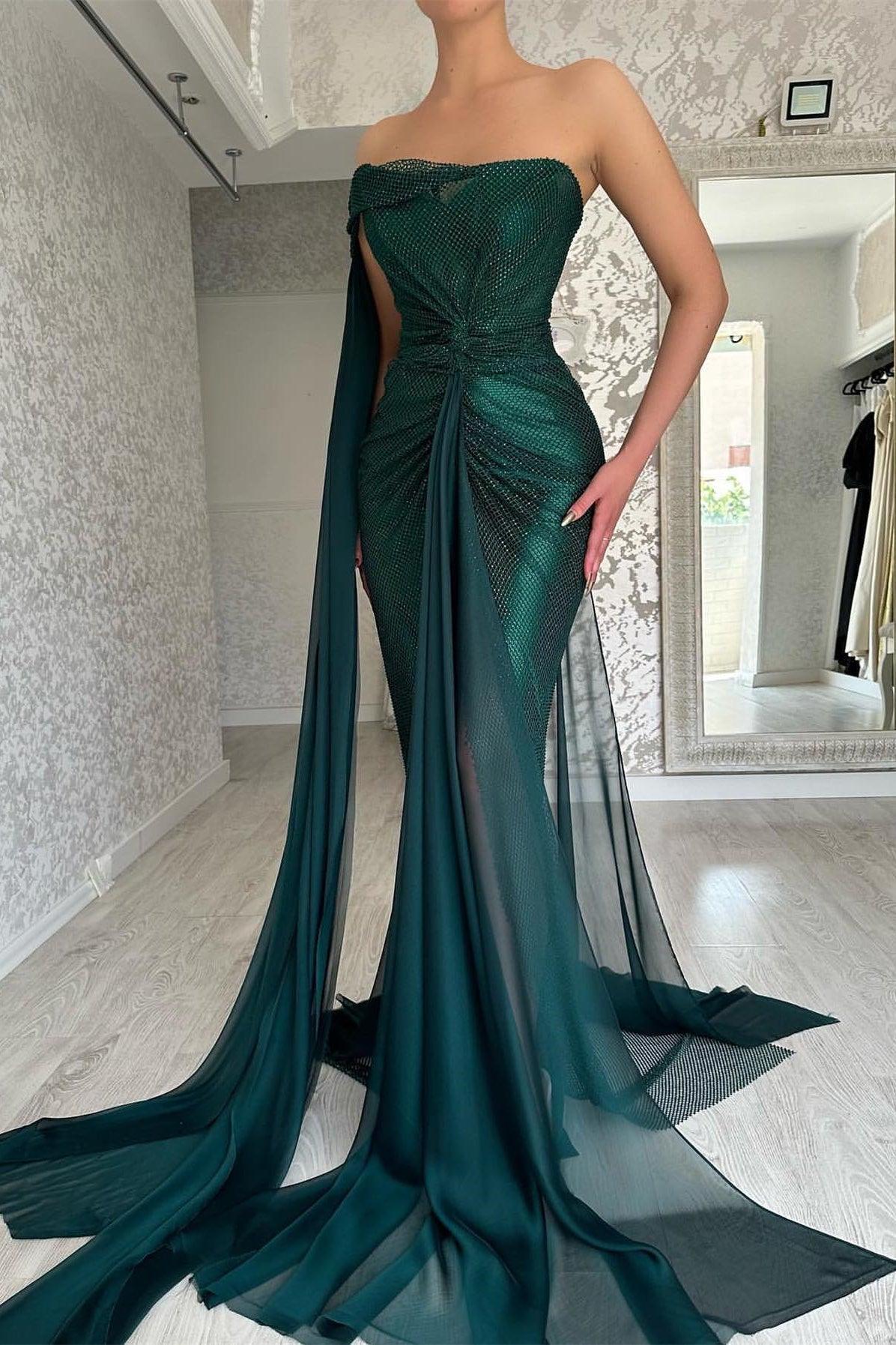 Wunderschönes langes dunkelgrünes ärmelloses Meerjungfrau-Ballkleid mit Schlitz